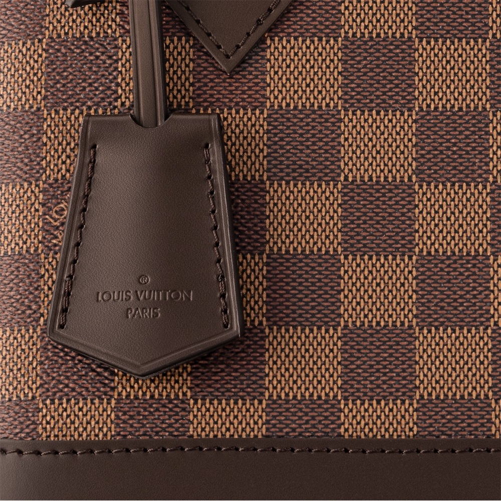 Louis Vuitton Alma BB like new giftable condition - Picture 5 of 16